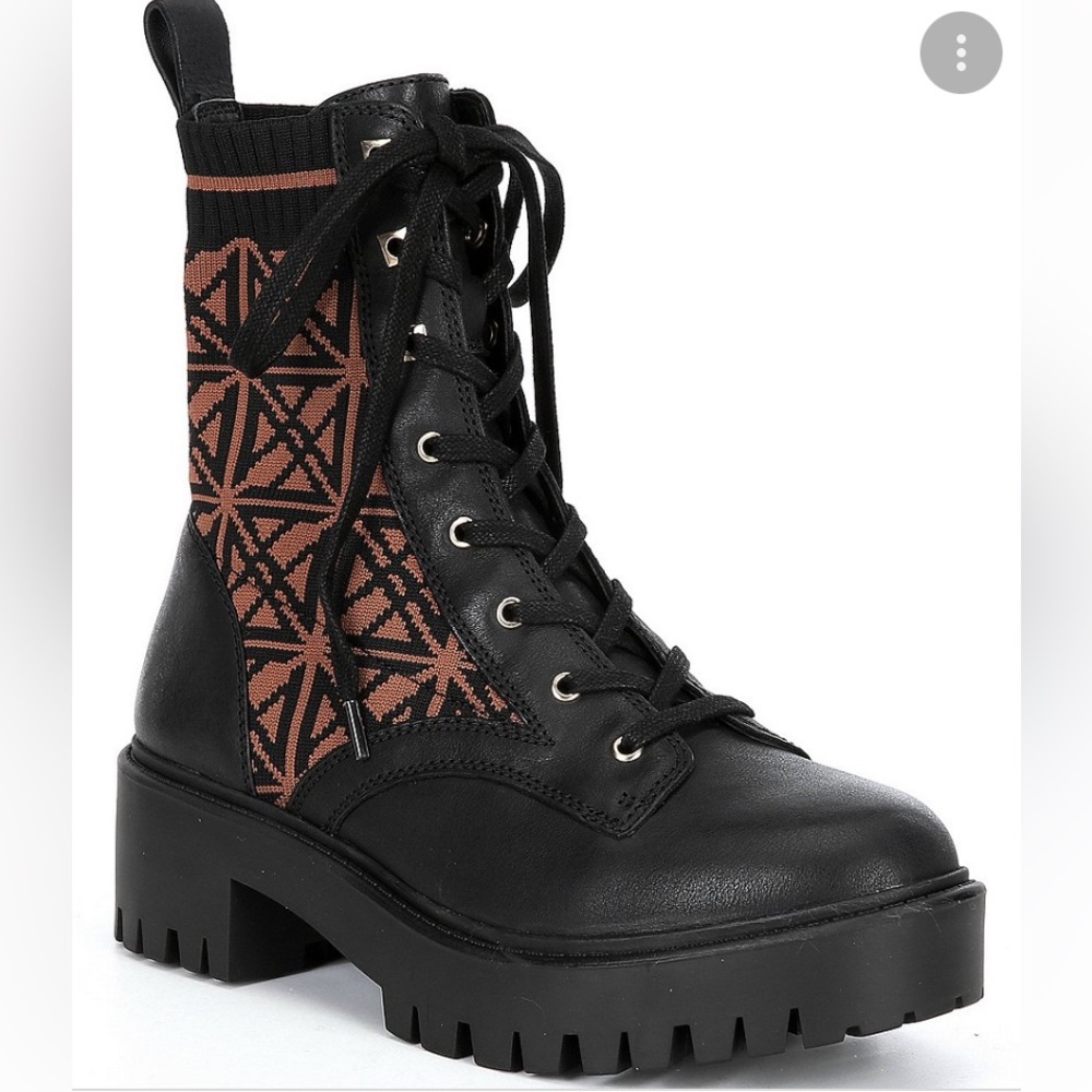 Antonio Melani , the Dempsay Lace-Up Lug Sole Combat Low Booties 
Size 5.5